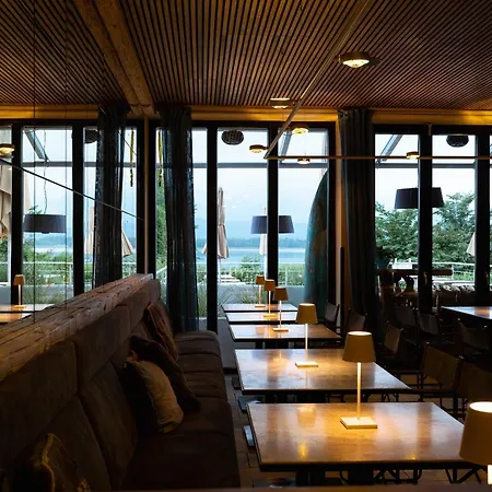 Luxus Seaside Loft 公寓 *